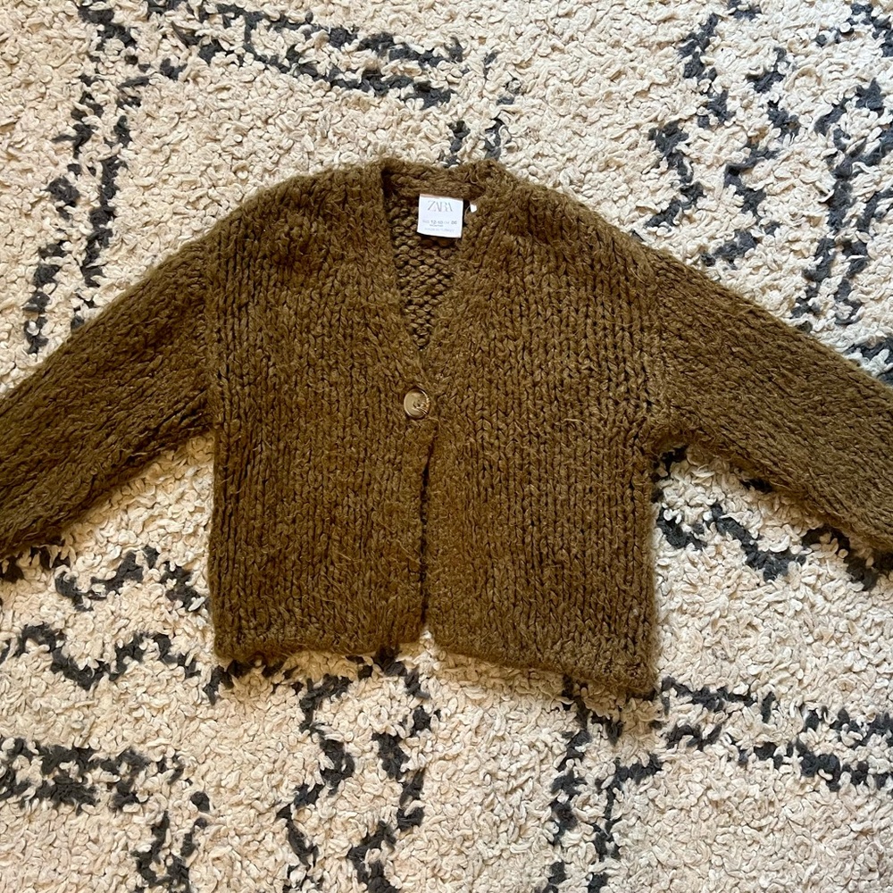 Zara toddler Chunky Knit Cardigan in olive green size 12-18 months